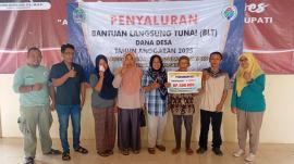 Penyampaian Bantuan Langsung Tunai (BLT) Tahap V